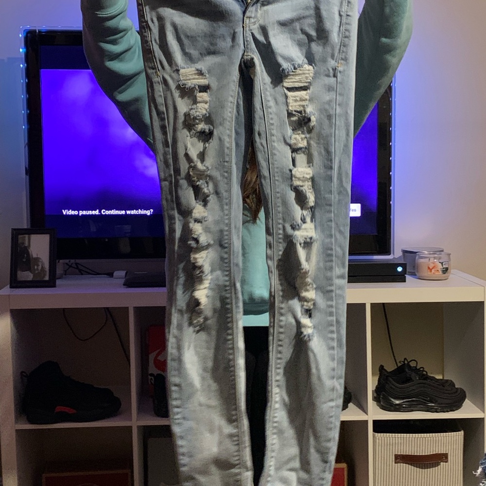 Light wash jeans